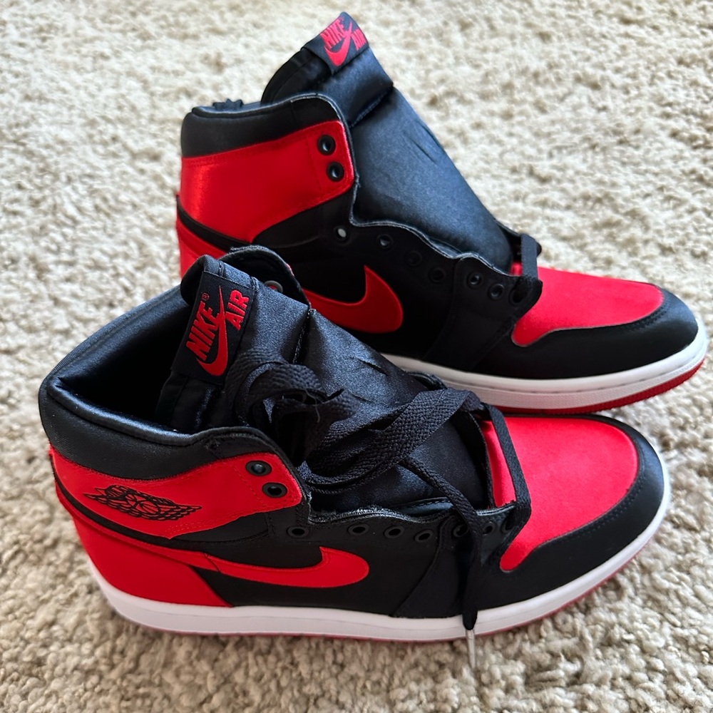 Nike Womens Air Jordan Retro size 9.5